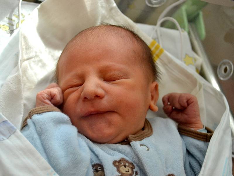 Jakub Mora se narodil 13. května 2014 s mírami 49 centimetrů a 3110 gramů. S maminkou Evou, tatínkem Danielem a šestiletým Honzíkem bude vyrůstat v Kolíně – Štítarech.