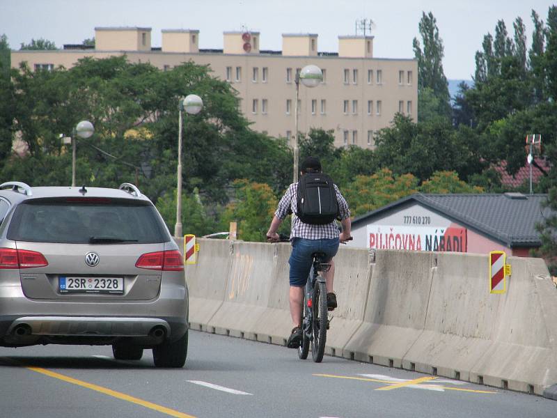 Rekonstrukce Nového mostu v Kolíně.