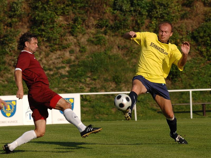 Z utkání fotbalové divizní skupiny C Kunice - Velim (2:3).