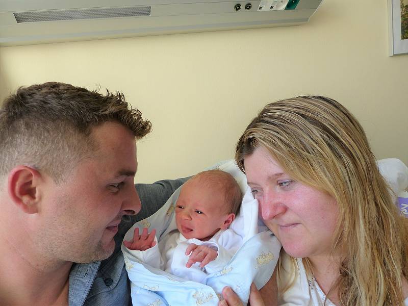Matouš Ružinský se narodil 2. září 2020 v kolínské porodnici, vážil 2670 g a měřil 48 cm. Do Kouřimi si ho odvezla maminka Šárka a tatínek Tomáš.