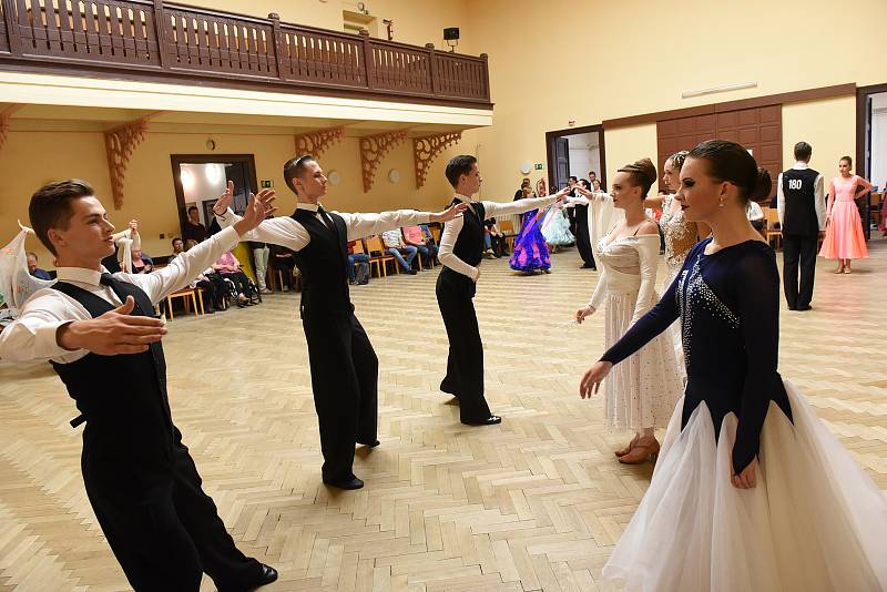 Z Memoriálu Bohuslava Matiáše, soutěže ve společenském tanci na Zámecké v Kolíně.