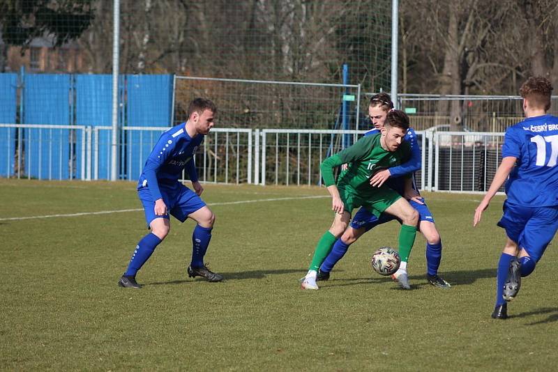 Z fotbalového utkání krajského přeboru Český Brod B - Polaban Nymburk (1:1)