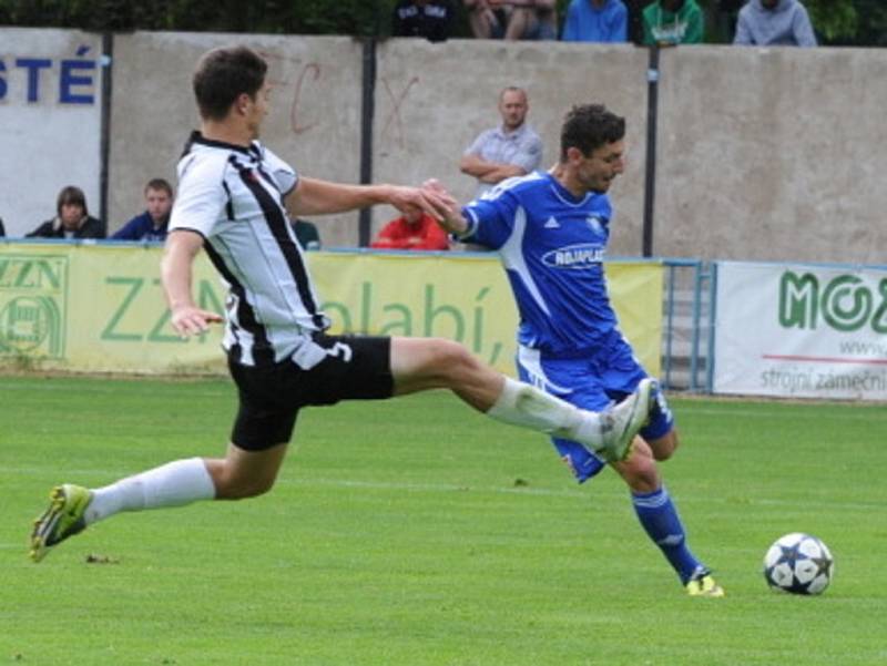 Z utkání FK Kolín - Horní Měcholupy (2:0).