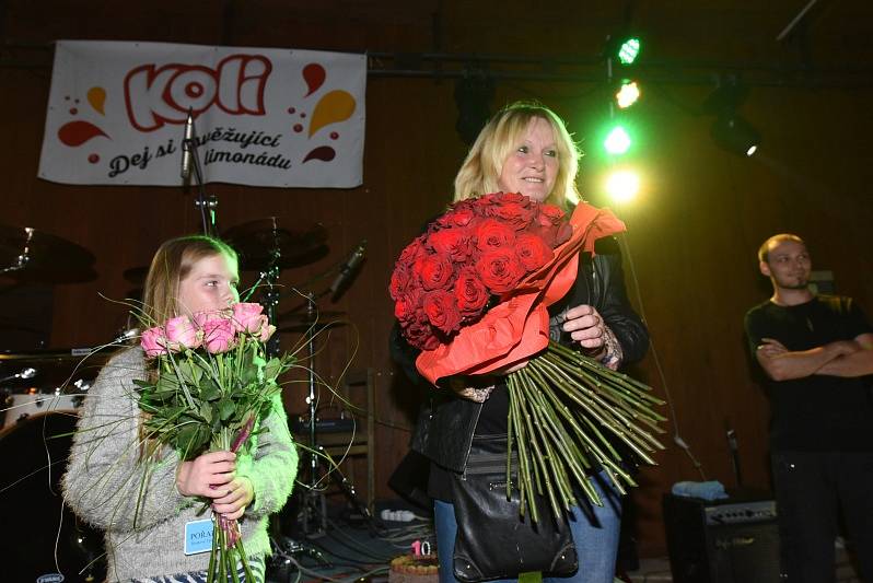 Na festivalu Rockový Týnec zahrála pětice legendárních kapel, došlo i na moravského hosta.