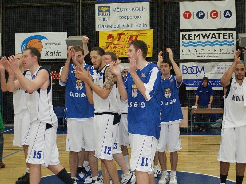 Z utkání Mattoni NBL Kolín - Ostrava (94:75).