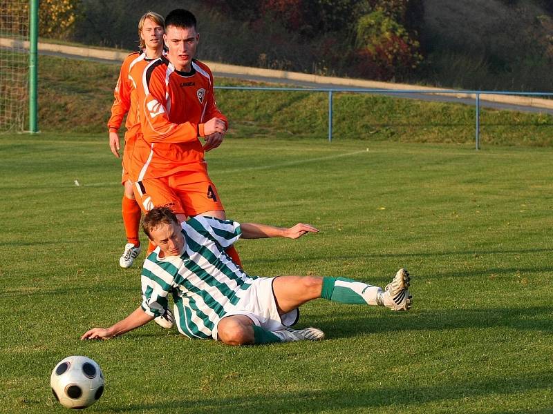 Z utkání fotbalové I. A třídy Polepy - Bakov n. J. (4:1).