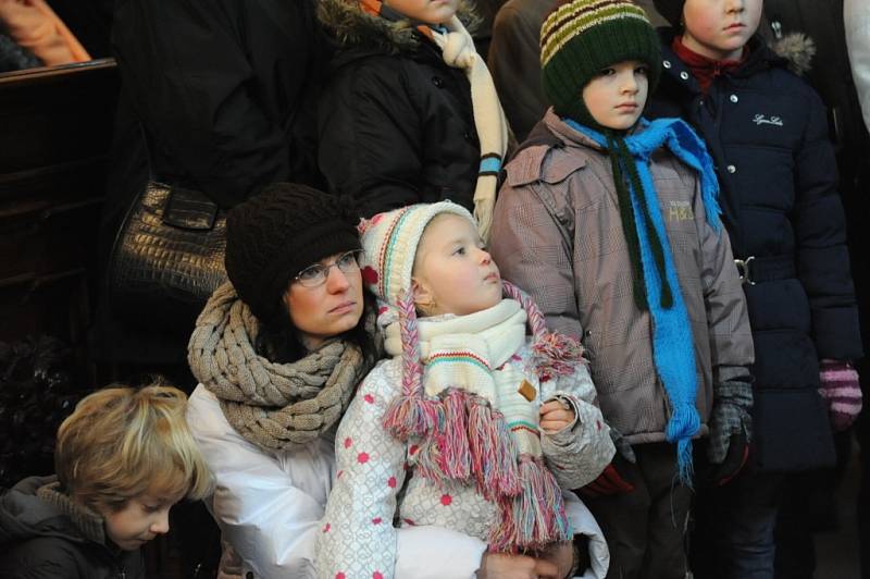 Po šesti letech rekonstrukce se první adventní neděli opět otevřely dveře kolínského chrámu svatého Bartoloměje.  