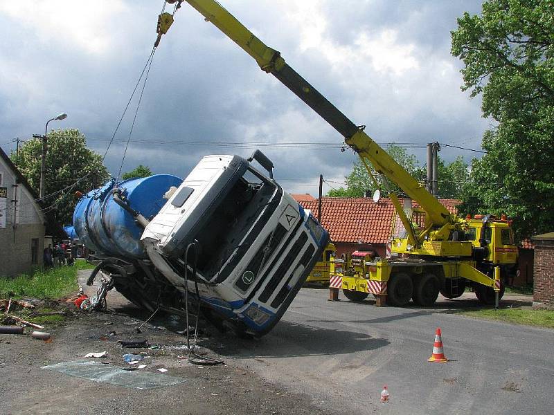 Dopravní nehoda v Olešce, 27. května 2010