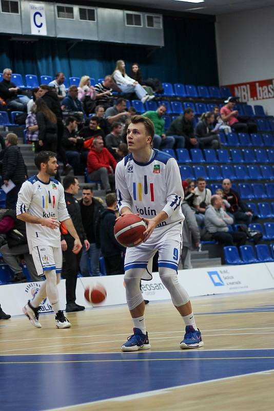 Z basketbalového utkání Kooperativa NBL Kolín - USK Praha (86:87)