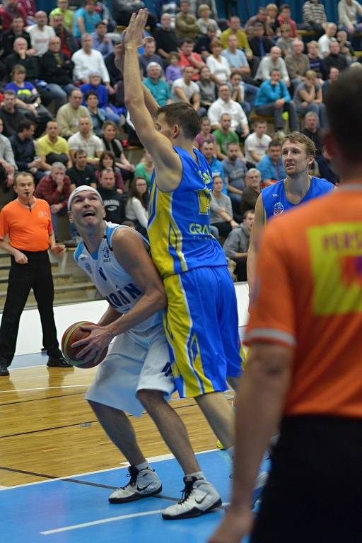 Z utkání Mattoni NBL BC Farfallino Kolín - BK Opava (83:80)