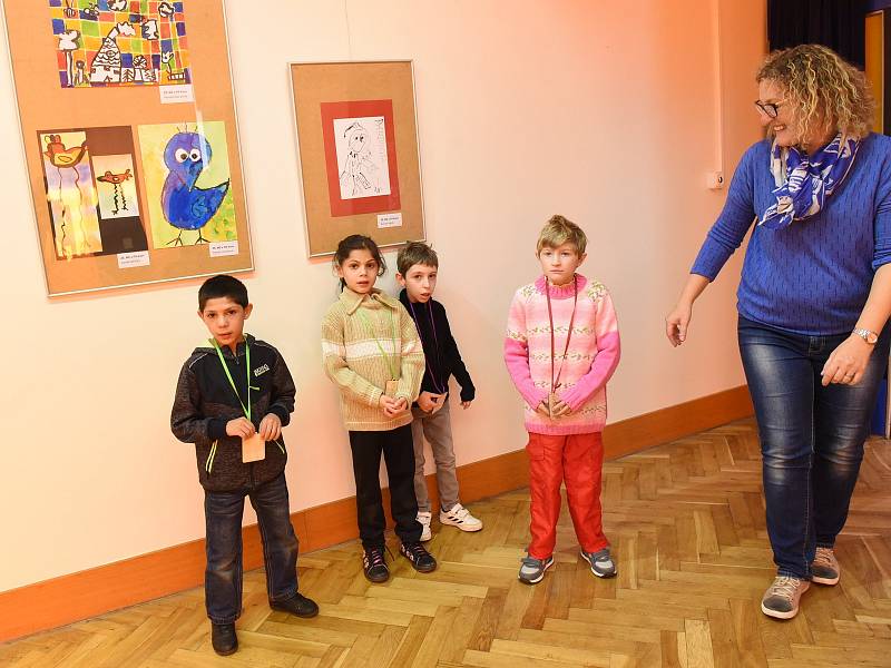 Jubilejní výstavu Radost otevřely děti nejen z Kolína radostným hraním.