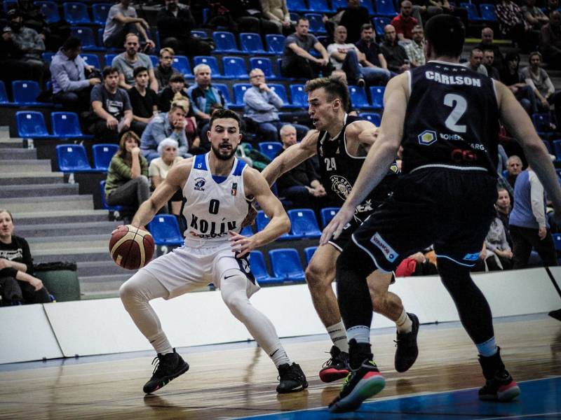 Z utkání BC Kolín - Děčín (75:91).