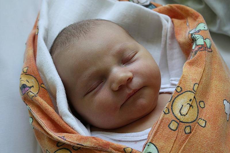 Evě a Radkovi z Křesetic se 23. března 2010 narodila první dcera Adéla Pospíšilová. Vážila 3700 gramů a měřila 51 centimetrů.