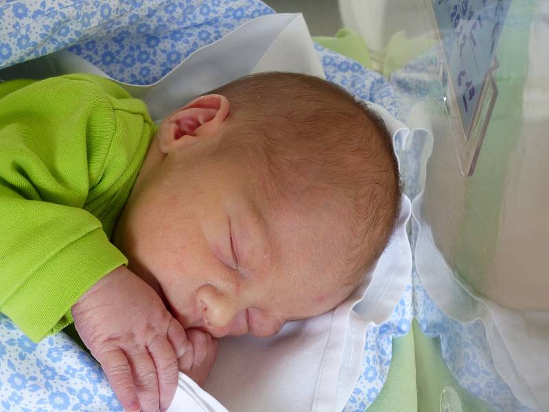 Matěj Babyč se narodil 2. července 2022 v kolínské porodnici, vážil 2610 g a měřil 48 cm. V Pečkách bude vyrůstat se sourozenci Nikolou (14), Michalem (10) a rodiči Jitkou a Michalem.