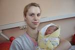 Monika Francová a Petr Červený se radují z narození dcery Natálie Francové. Ta se v kolínské porodnici narodila 22. února 2011 s výškou 51 centimetrů a váhou 3520 gramů. Všichni společně bydlí v Kutné Hoře.