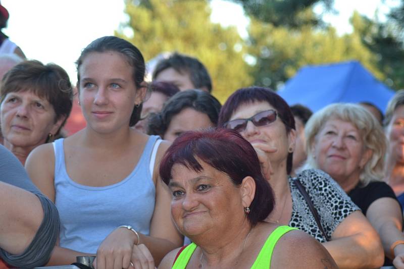 Plaňanské posvícení roste. Ozdobila ho Lucie Bílá, Václav Neckář nebo Lenka Filipová. 