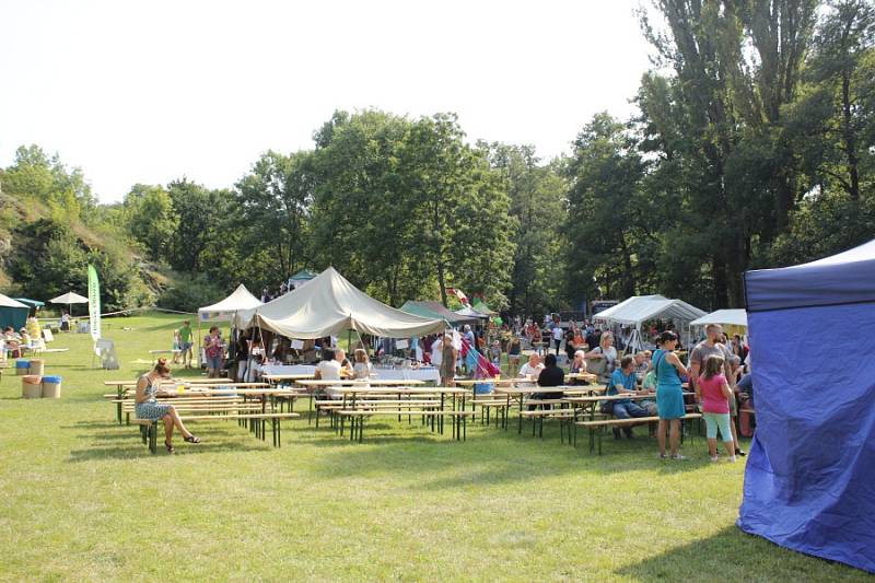 Souběžně s letním rodinným festivalem Kouřimská skála se v Kouřimi v sobotu odpoledne uskutečnil 18. ročník Putování s pohádkou. 