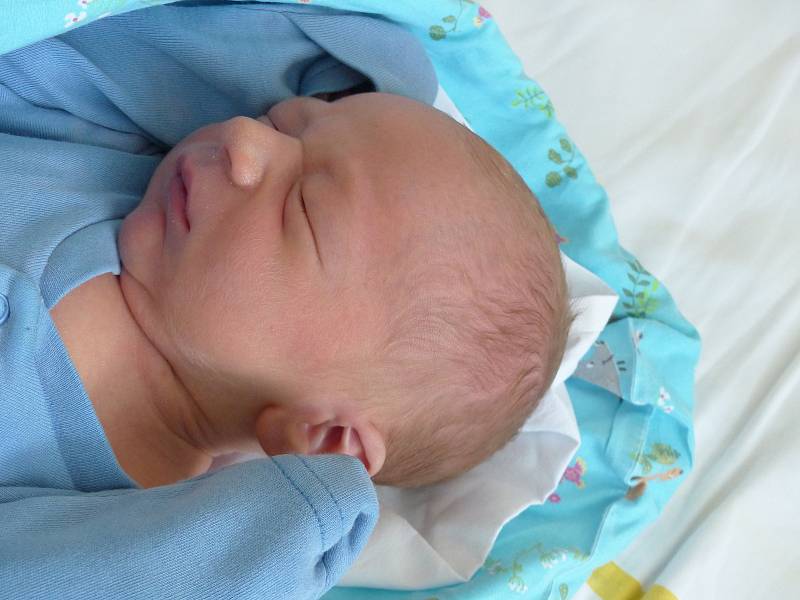 Sebastian Jahoda se narodil 14. září 2021 v kolínské porodnici, vážil 3110 g a měřil 50 cm. V Rápošově se z něj těší sestřička Vanesska (14 měsíců) a rodiče Dagmar a Josef.