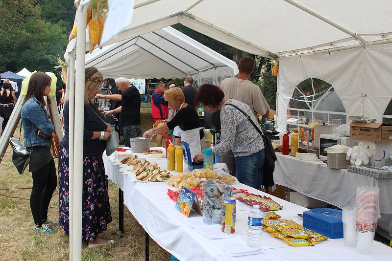 Rodinný festival Kouřimská skála zahájil pohádkový program.