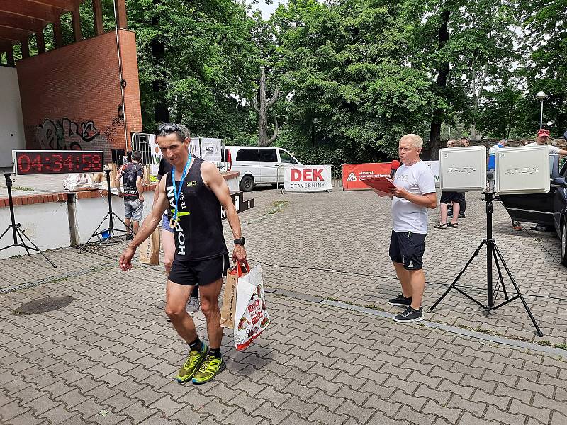 Maratonci různého věku doběhli z Kolína do Poděbrad a zpět v rámci závodu MFB MarathOn Labe letos podruhé.