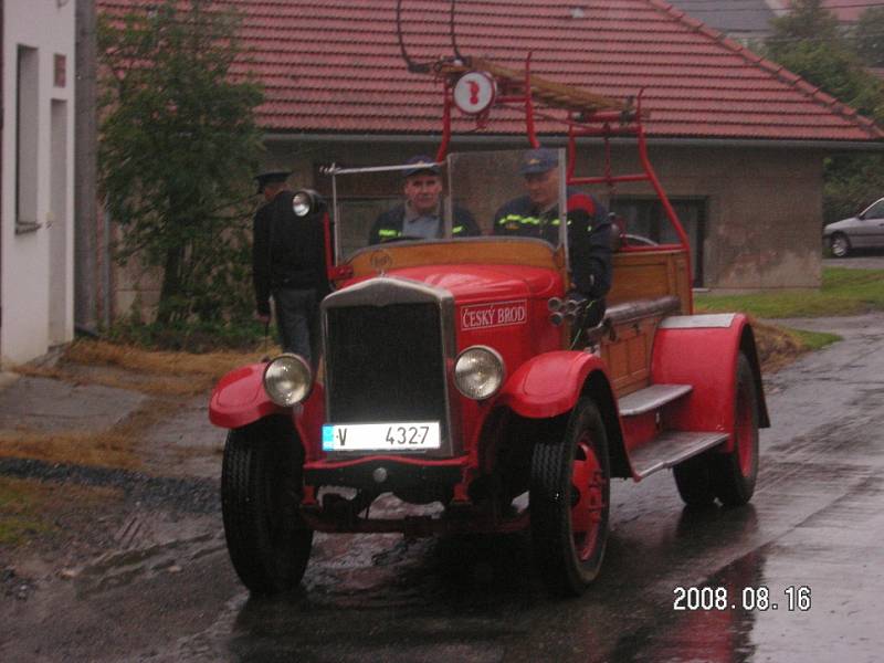 Oslavy 670. výročí založení Drahobudic a 110 let trvání hasičského sboru