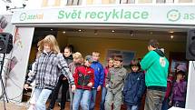 Interaktivní návěs Svět recyklace zastavil v Českém Brodě