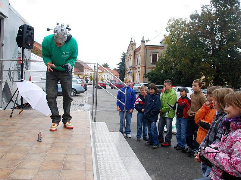 Interaktivní návěs Svět recyklace zastavil v Českém Brodě