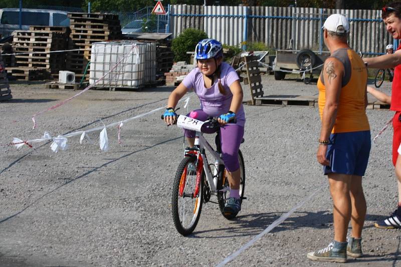 Jízda zručnosti seriálu Cyklotour Kolín.