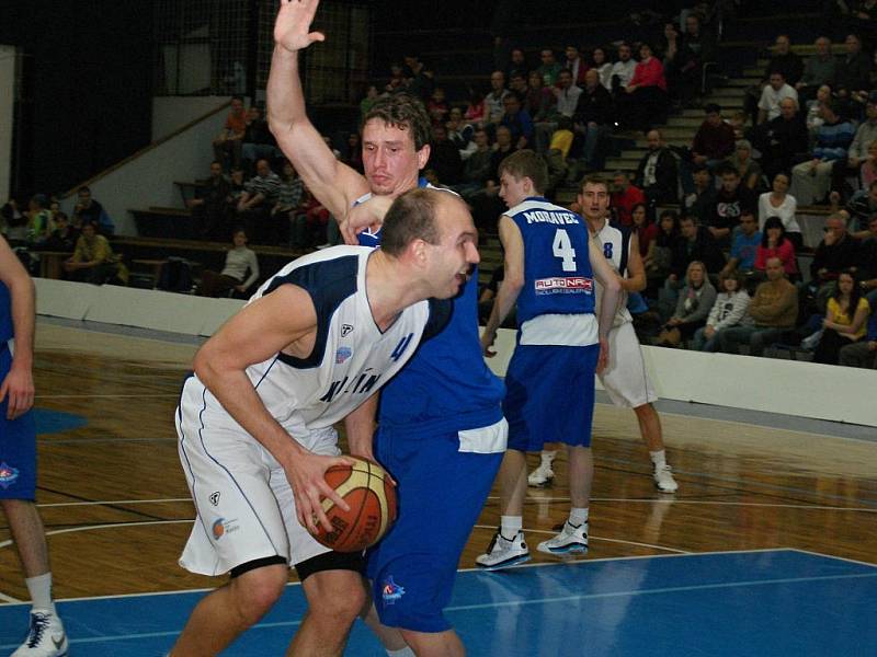 Z utkání 22. kola Mattoni NBL, BC Kolín - USK Praha (76:74).