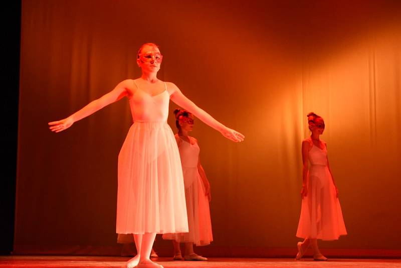 Žáci tanečního oddělení zakončili rok baletním večerem
