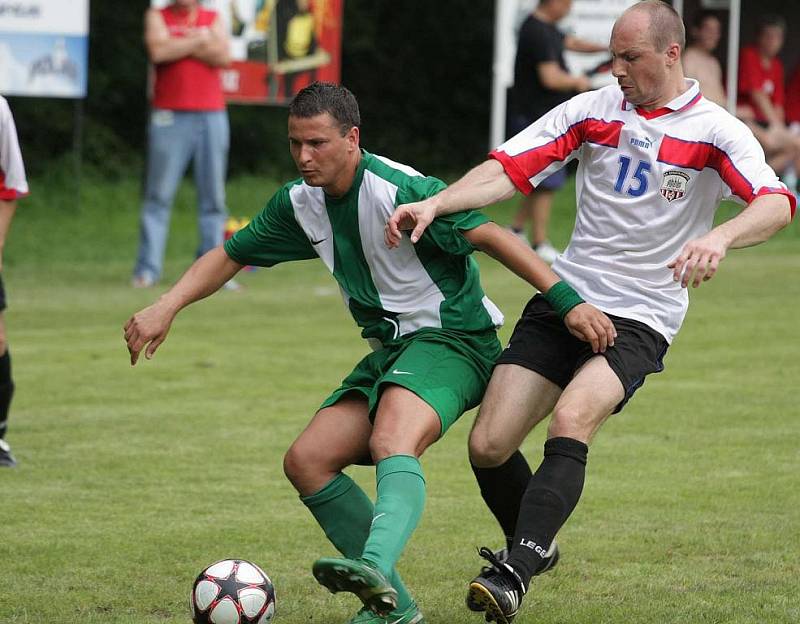 Z utkání Zásmuky - Kutná Hora (1:1).