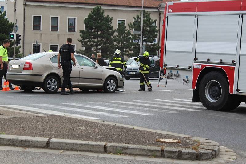 Dopravní nehoda u Futura v Kolíně, 30. 8. 2018