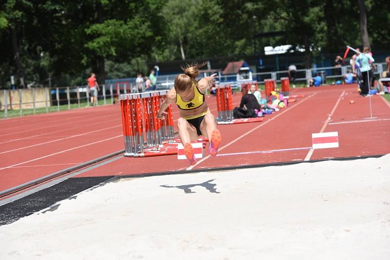 Atletický stadión Mirka Tučka v Borkách hostil 3. kolo prvoligové soutěže družstev mužů a žen. Vrcholem závodu byl druhý start dvojnásobné olympijské vítězky Barbory Špotákové.