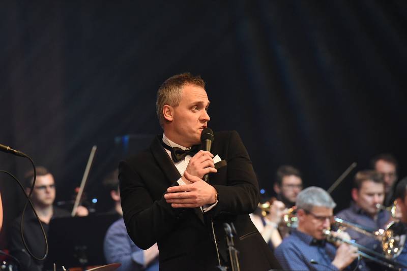 Kolínský Big Band oslavil dvacetiny nejen s pěveckými hosty