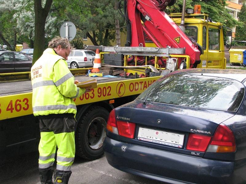 Odtahy při blokovém čištění ulice Rimavské Soboty