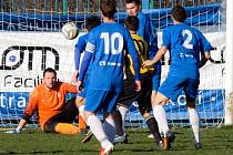 Z utkání Břežany II - Slovan Poděbrady (1:5).