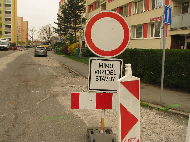 Oprava Nerudovy ulice v Kolíně.
