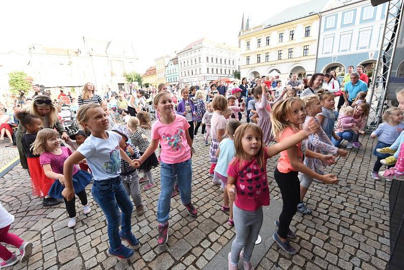 Posvícenské kulturní léto udělalo radost dětem i milovníkům písní Jaroslava Ježka.