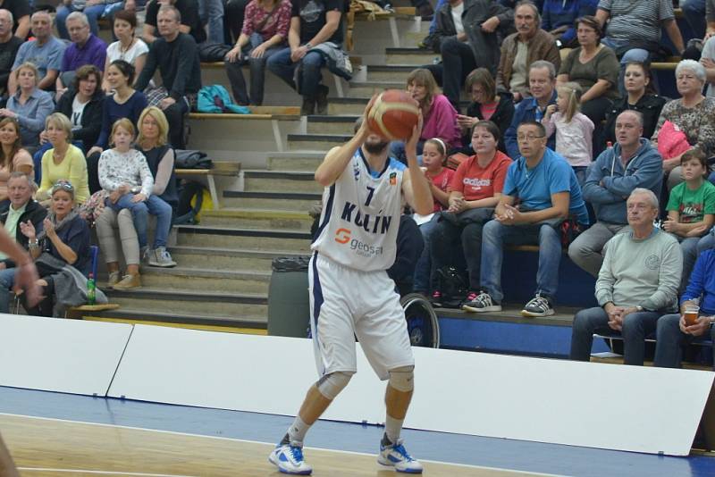 Z utkání BC Kolín - Jindřichův Hradec (92:85).