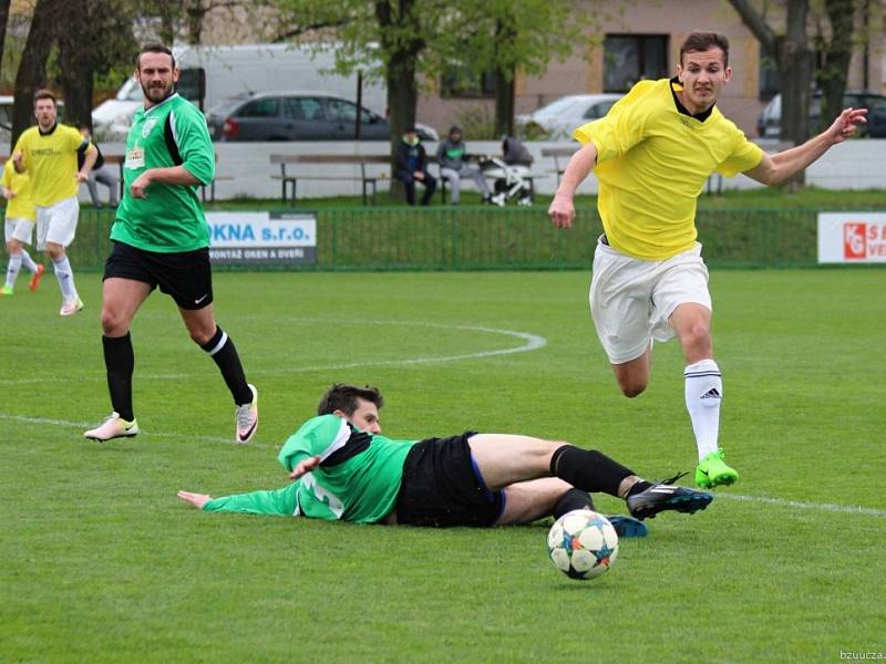 Z utkání třetí třídy Velim B - Ratboř (5:2).