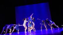 V kolínském divadle tančily soubory z celého kraje