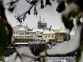 Zima v Kolíně – pohledem ze Zálabí v sobotu 2. prosince 2023.