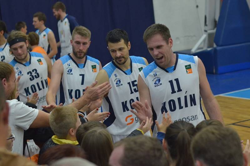 Z utkání BC Kolín - Jindřichův Hradec (92:85).