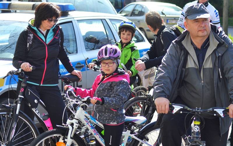 První cyklovyjížďka a slavnostní zahájení provozu Cyklistického centra v Kolíně