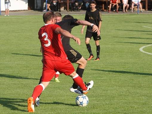 Z utkání Polepy - Velim (1:0).