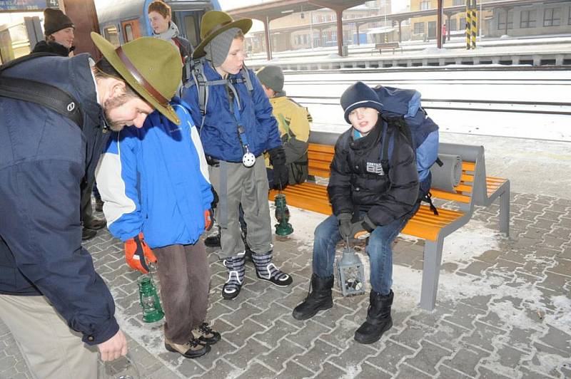 Betlémské světlo dorazilo do Kolína