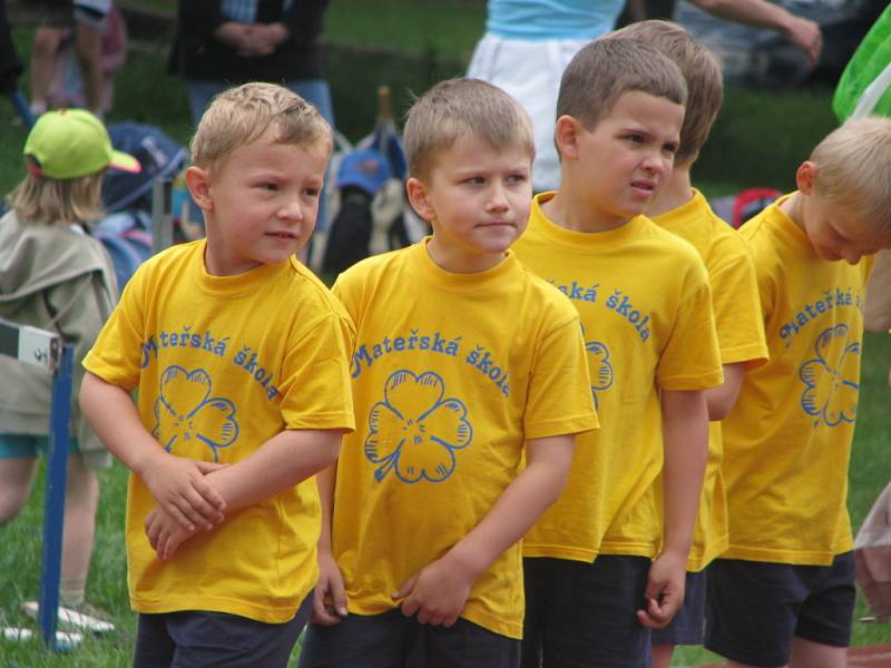 Na kolínském atletickém stadionu soutěžily děti z mateřských škol.