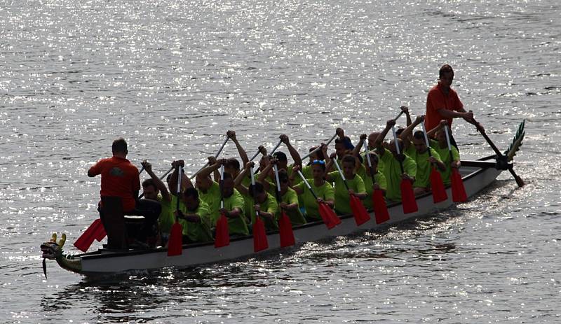 Dračí lodě zavítaly do Kolína již po jedenácté