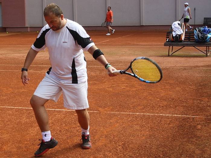 Na tenisových kurtech LTC Kolín se uskutečnil 11. ročník Posvícenského turnaje ve čtyřhře.