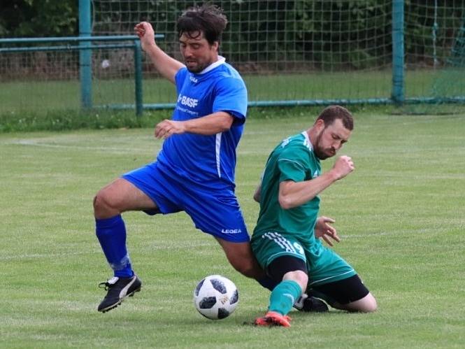 Z utkání Ratboř - Bečváry (2:1).